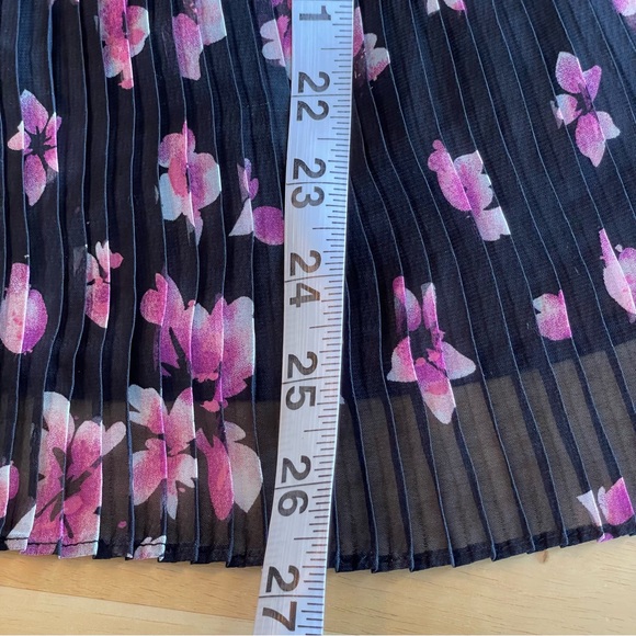 Forever21 Black Pleated Floral Pink and White Strapless Mini Dress in Size Small - Picture 12 of 12